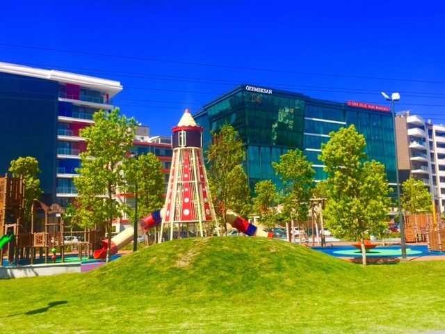 İzmir Büyükşehir Belediyesi Park İzmir bitkilendirme ve çimlendirme işleri