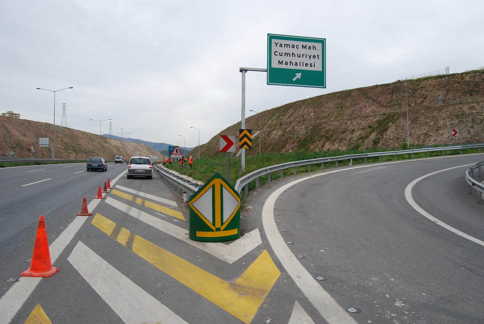 Karayolları refüj ve kavşak otoyol ağaçlandırması bitkilendirme projesi